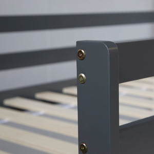 Hochbett mit Matratze 90x200 Rutsche Grau Vorhang Sterne Lattenrost