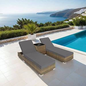 2 Polyrattan Sonnenliegen mit Tisch, natur