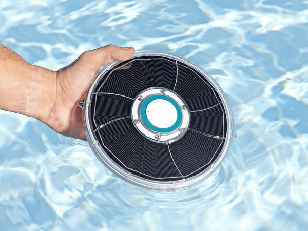 Solar Pool Beleuchtung Floatbright mit Fontäne
