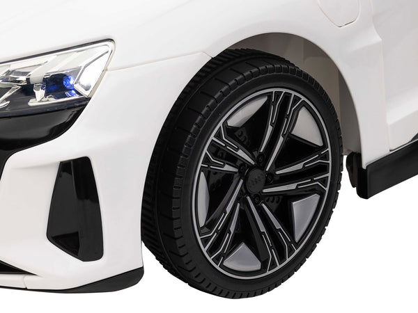 Elektroauto Kinder Audi RS e-tron GT weiss