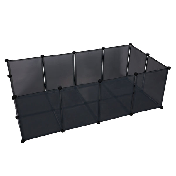 Freilaufgehege mit Bodenplatten grau