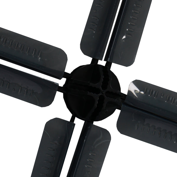 Freilaufgehege mit Bodenplatten grau