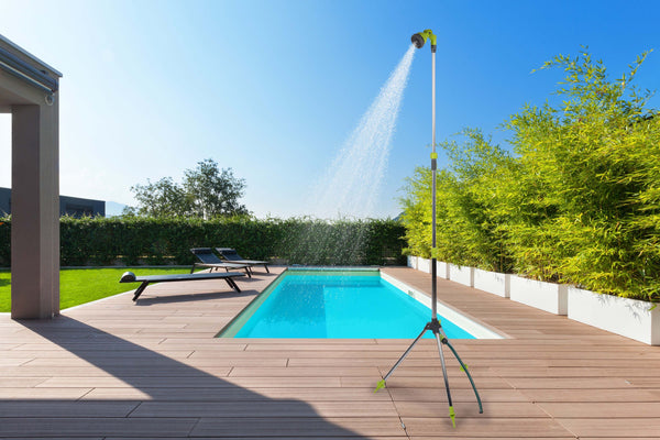 Douche de jardin réglable en hauteur