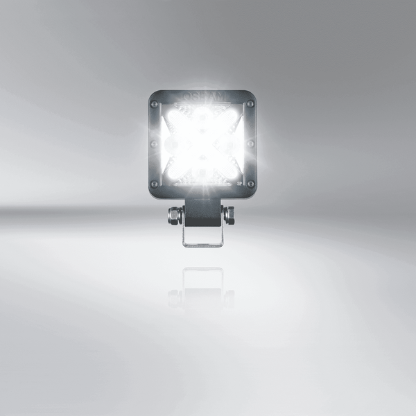 OSRAM LEDriving® Cube-X Wide & Accent mit Tagfahrlicht X SHAPE Arbeitsscheinwerfer Rückfahrscheinwerfer