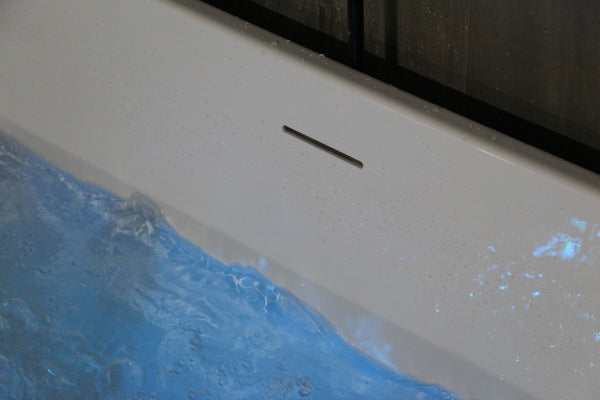 LED Whirlpool Badewanne LIAN 260L