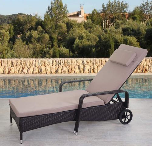 Liegestuhl Carrara Gartenliege Rattan mit Räder Braun Kissen beige