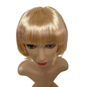Blonde wig with pageboy cut
