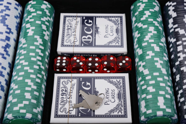 Pokerkoffer mit 500 Chips und 5 Würfel