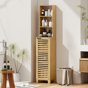 Badezimmerschrank schmal mit Lamellentür und offenen Regalen natur