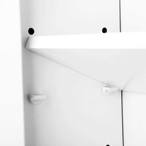 Meuble de salle de bain avec étagère et portes
