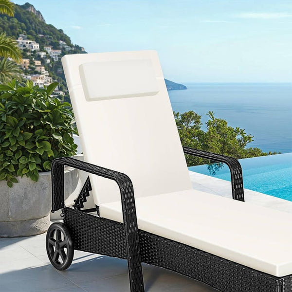 Sonnenliege Rattan mit Rollen schwarz/beige