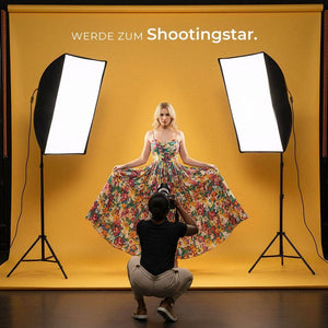 Studioleuchte mit Softbox und Stativ