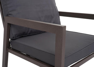 Gartenlounge Set aus Metall mit grauen Polstern, Sofa & Sessel