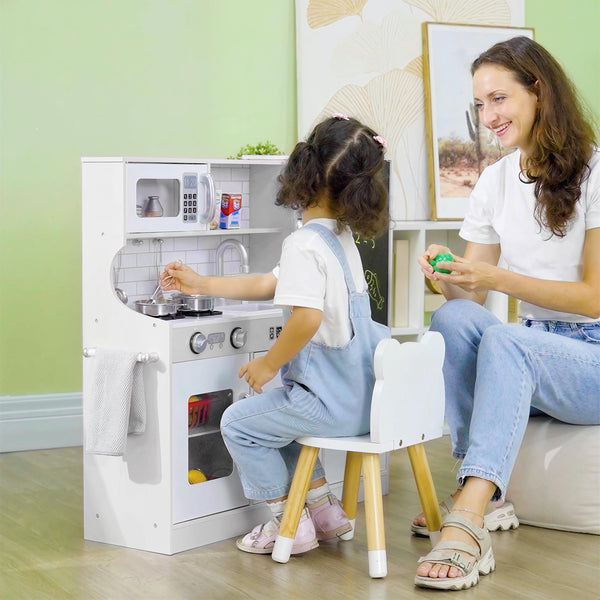 Kinderküche mit Zubehör Herd Mikrowelle und Kreidetafel weiss