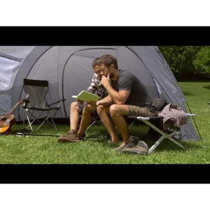 2 lits de camp en aluminium noir