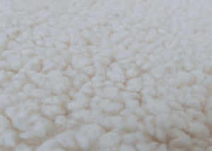 Relaxsessel Schaukelstuhl mit Hocker Bouclé Öko-Tex creme dunkles Gestell