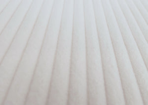 Relaxsessel Schaukelstuhl Schwingstuhl mit Hocker Cord Öko-Tex creme Gestell weiss