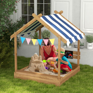 Sandkasten mit Sonnenschutz und Spielzeug für Kinder aus Holz