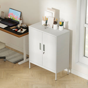 Stahlschrank verschliessbar mit verstellbaren Regalen weiss